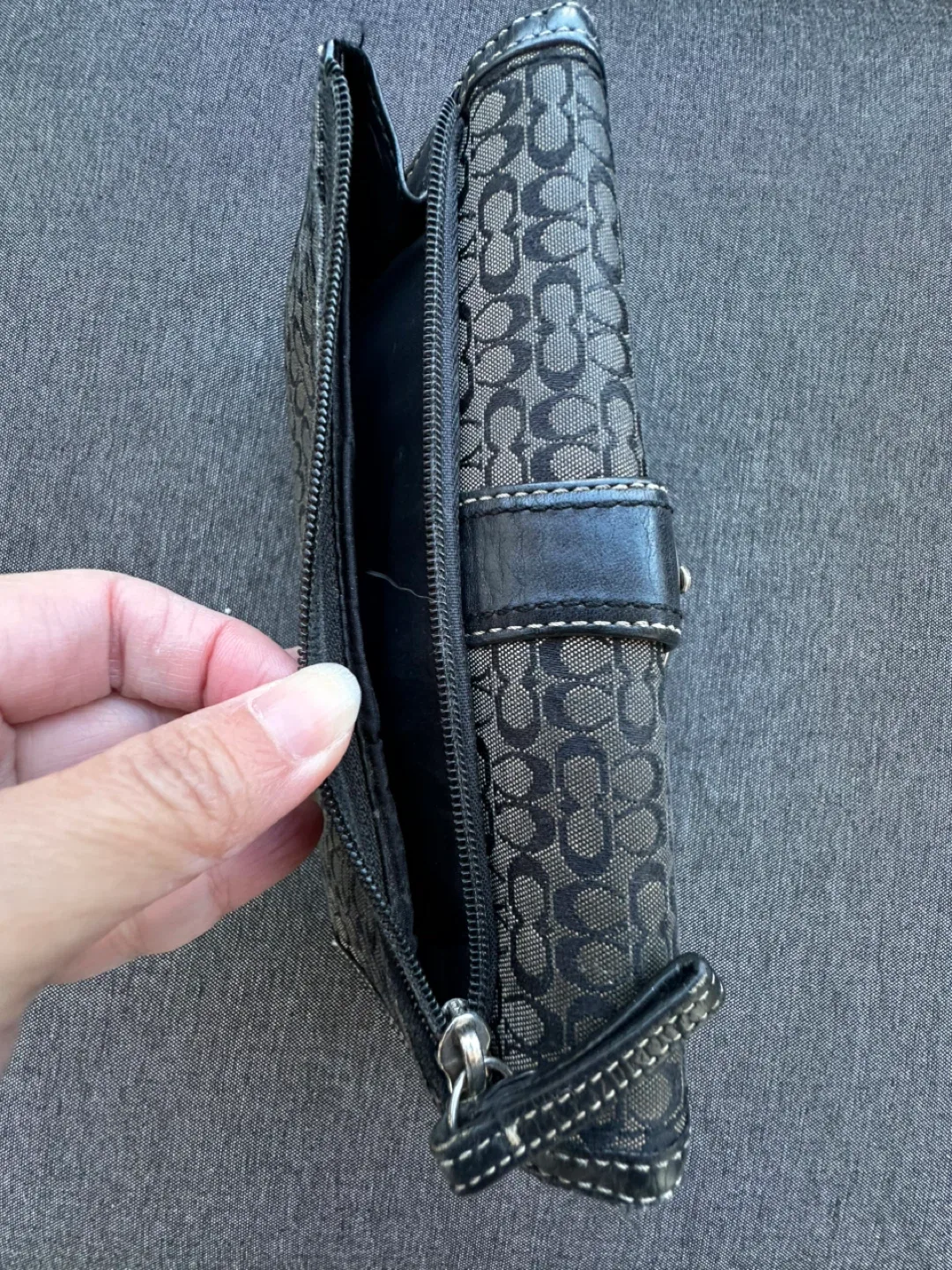 Coach Wallet image indicator(6)