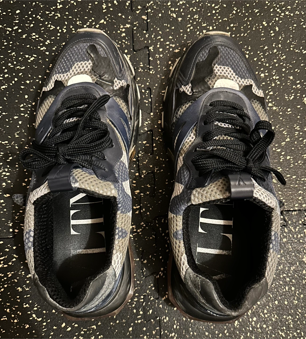 Valentino Garavani Camo Bounce Sneakers - photo 3