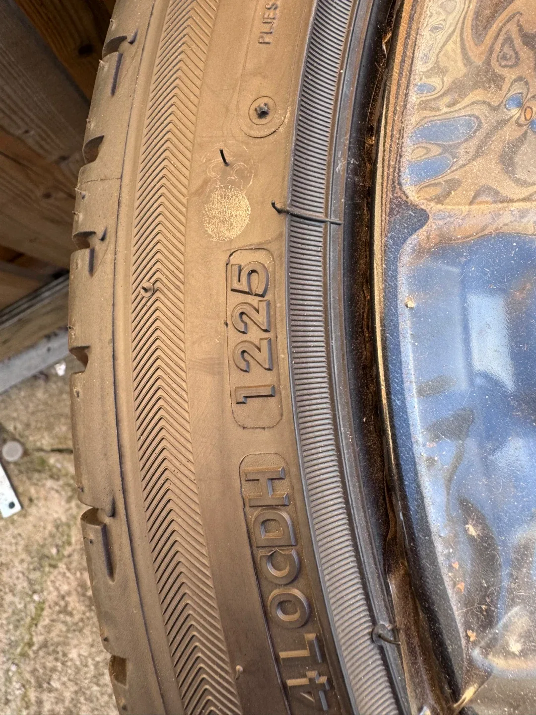 Bridgestone Tire Set image indicator(4)