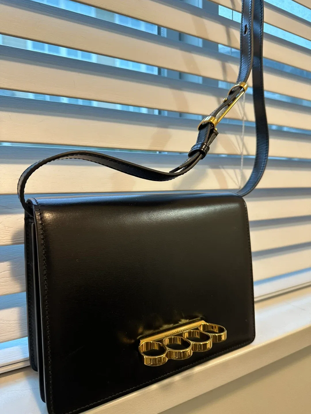 Alexander McQueen Black Leather Knuckle Duster Bag image indicator(3)