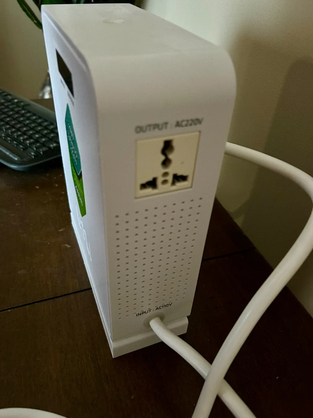 UMI 2000W Step Up Voltage 110v to 220v Converter, Large Capacity image indicator(3)