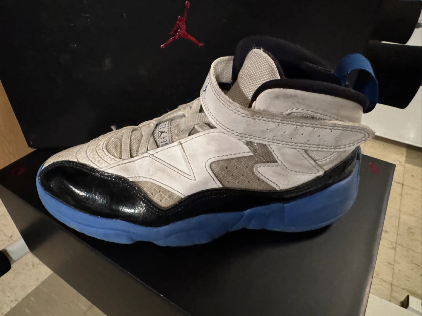 Assorted Boys Nike & Jordan Sneakers 1.5 -3Y - photo 4