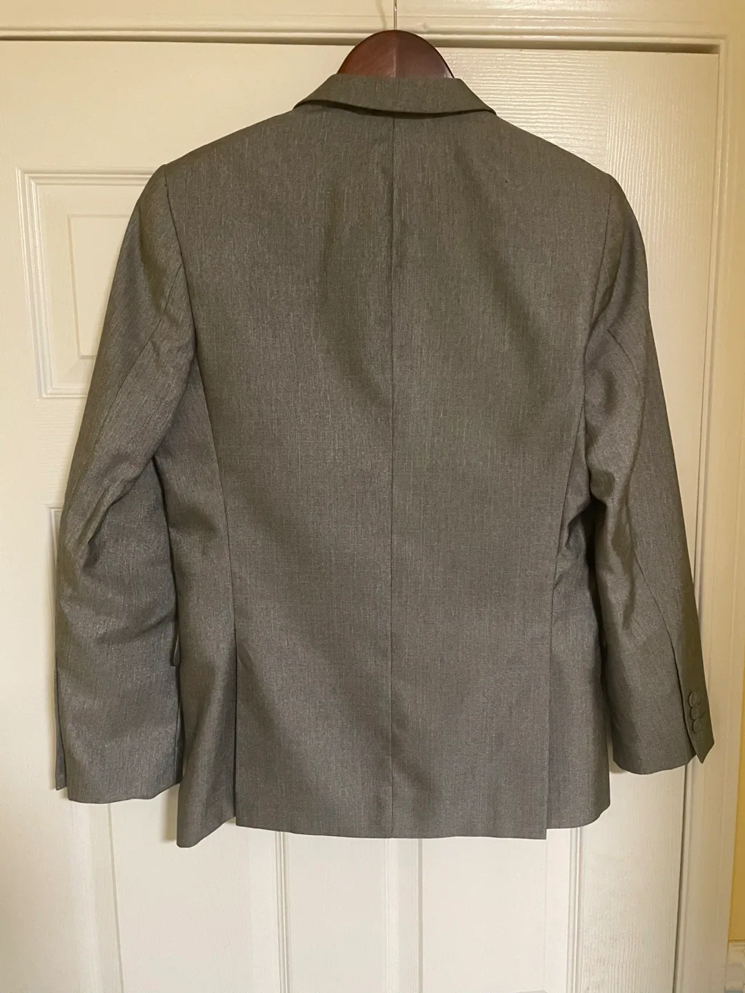 Boys Gray Suit Set – Size 16 Jacket & Pants image indicator(6)