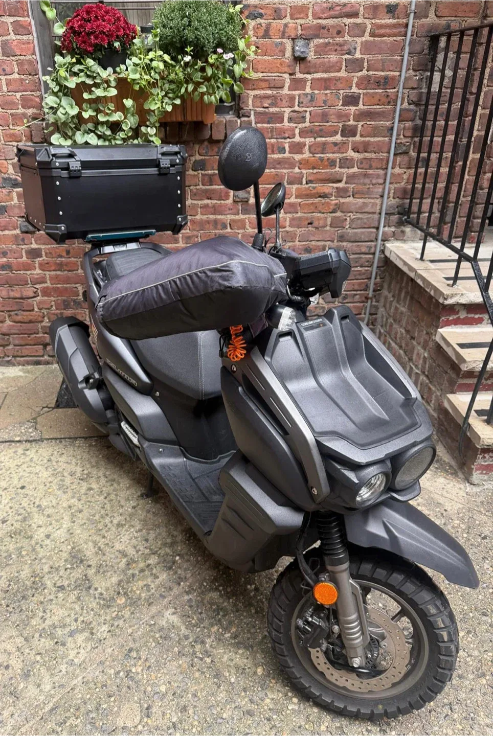 Yamaha Zuma 125 Scooter - Great Condition! image indicator(2)