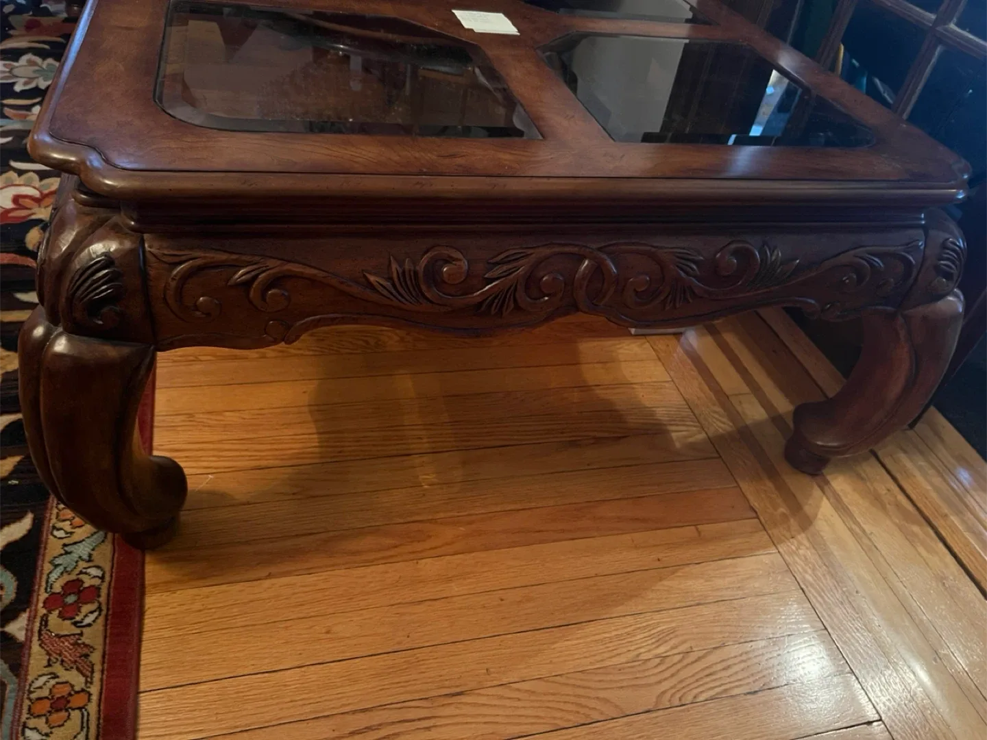 Coffee Table Wood & Glass 40"x40" image indicator(5)