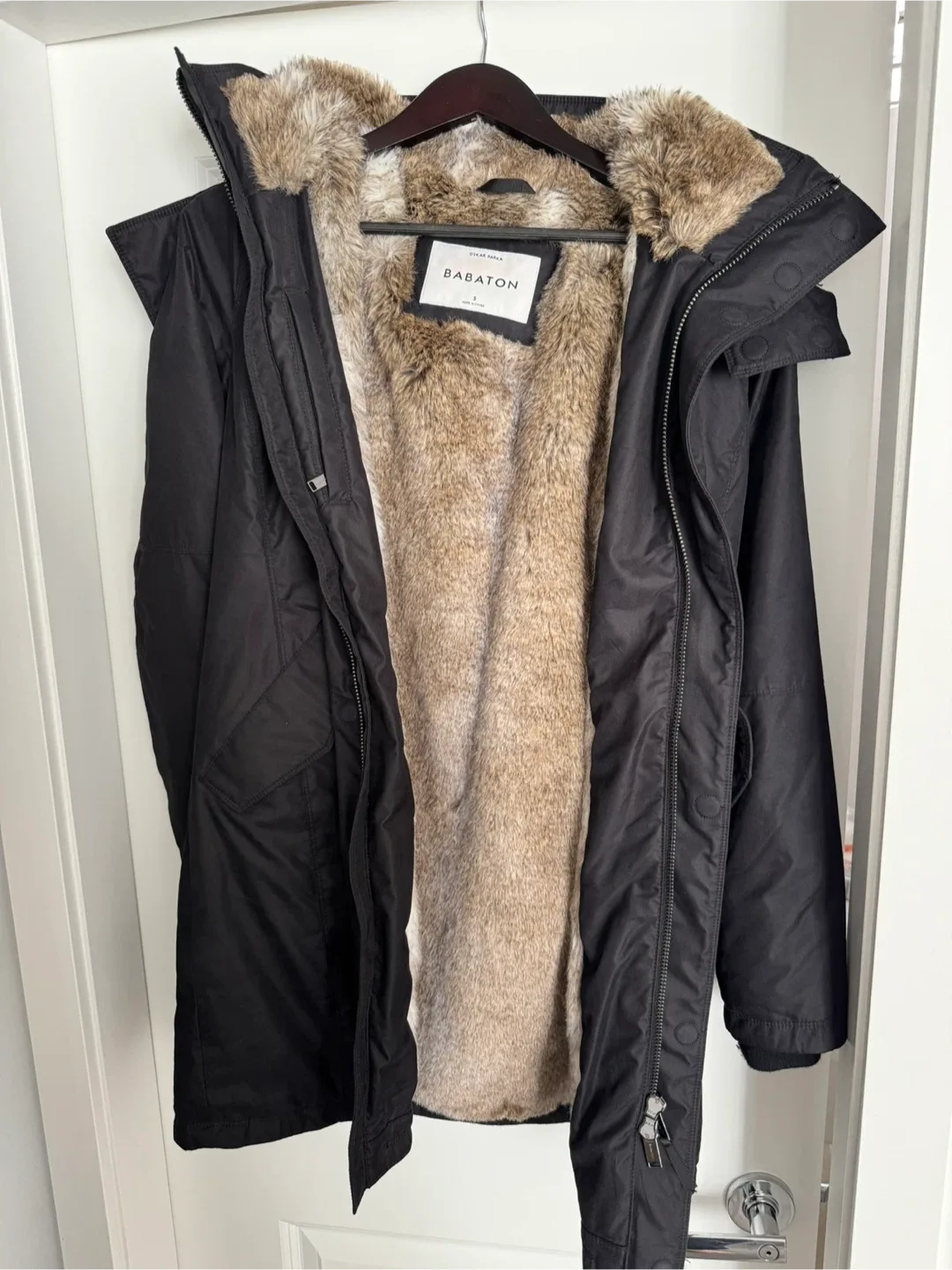 Babaton Parka Size S Black (Aritzia) image indicator(2)