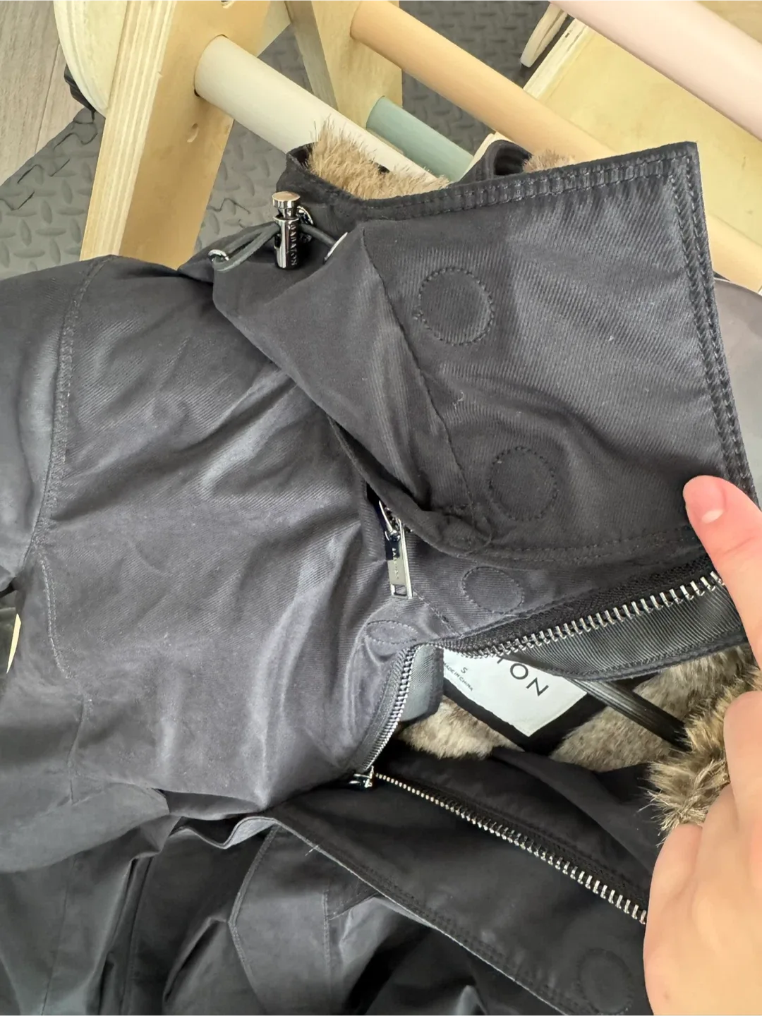 Babaton Parka Size S Black (Aritzia) image indicator(7)