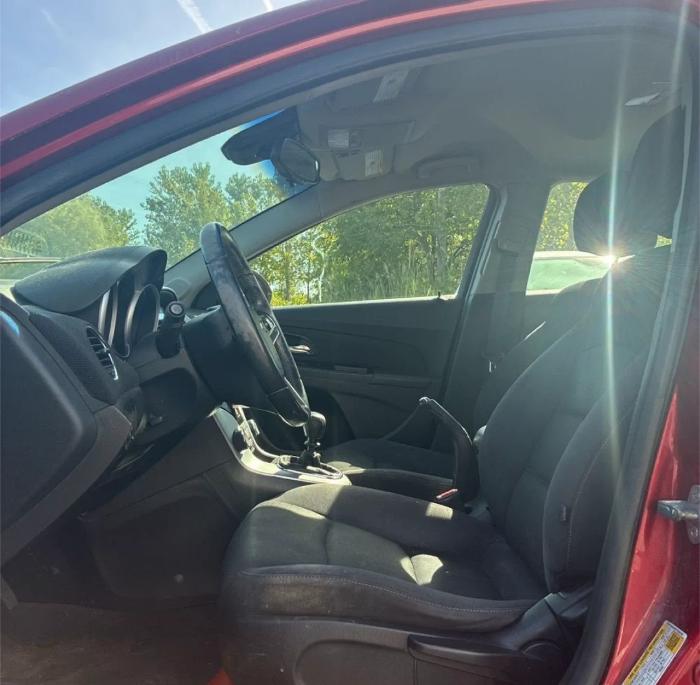 Red Chevrolet Cruze Sedan 2012 image indicator(4)