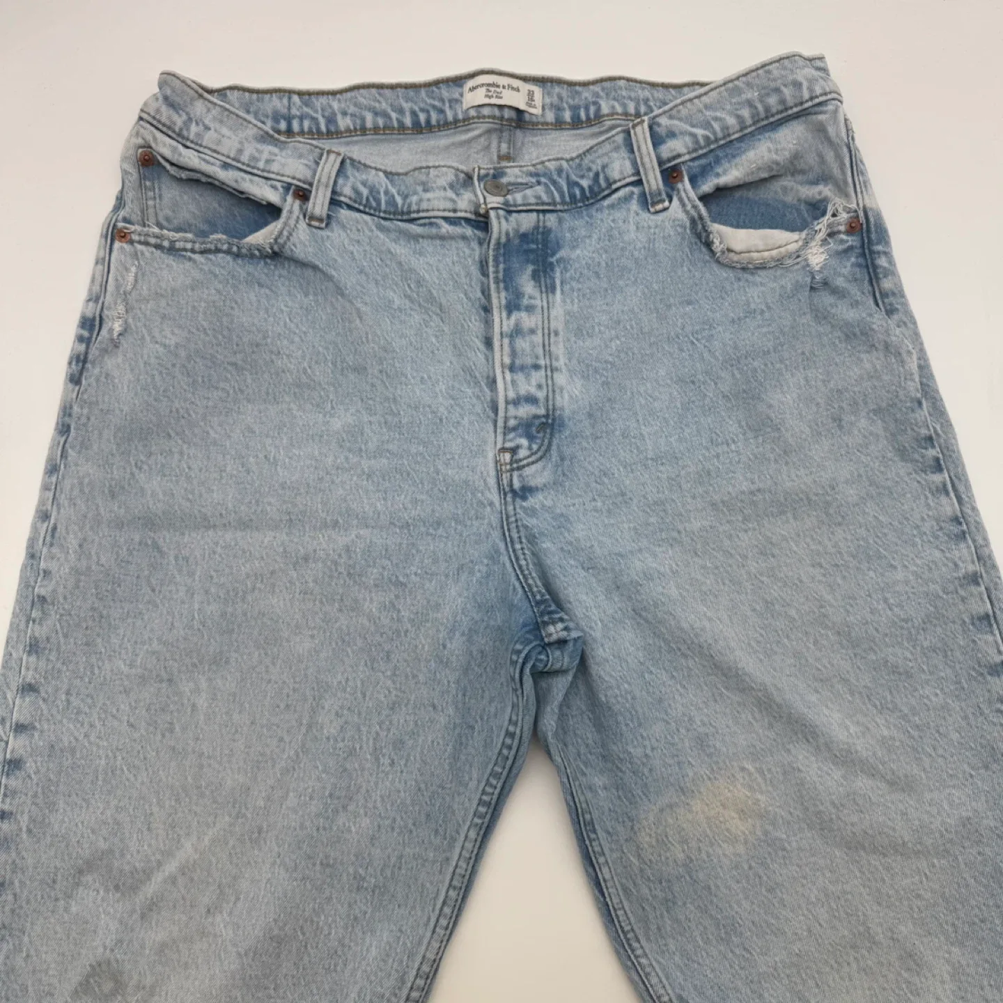 Abercrombie & Fitch The Dad High Rise Jeans Size US 33 image indicator(3)