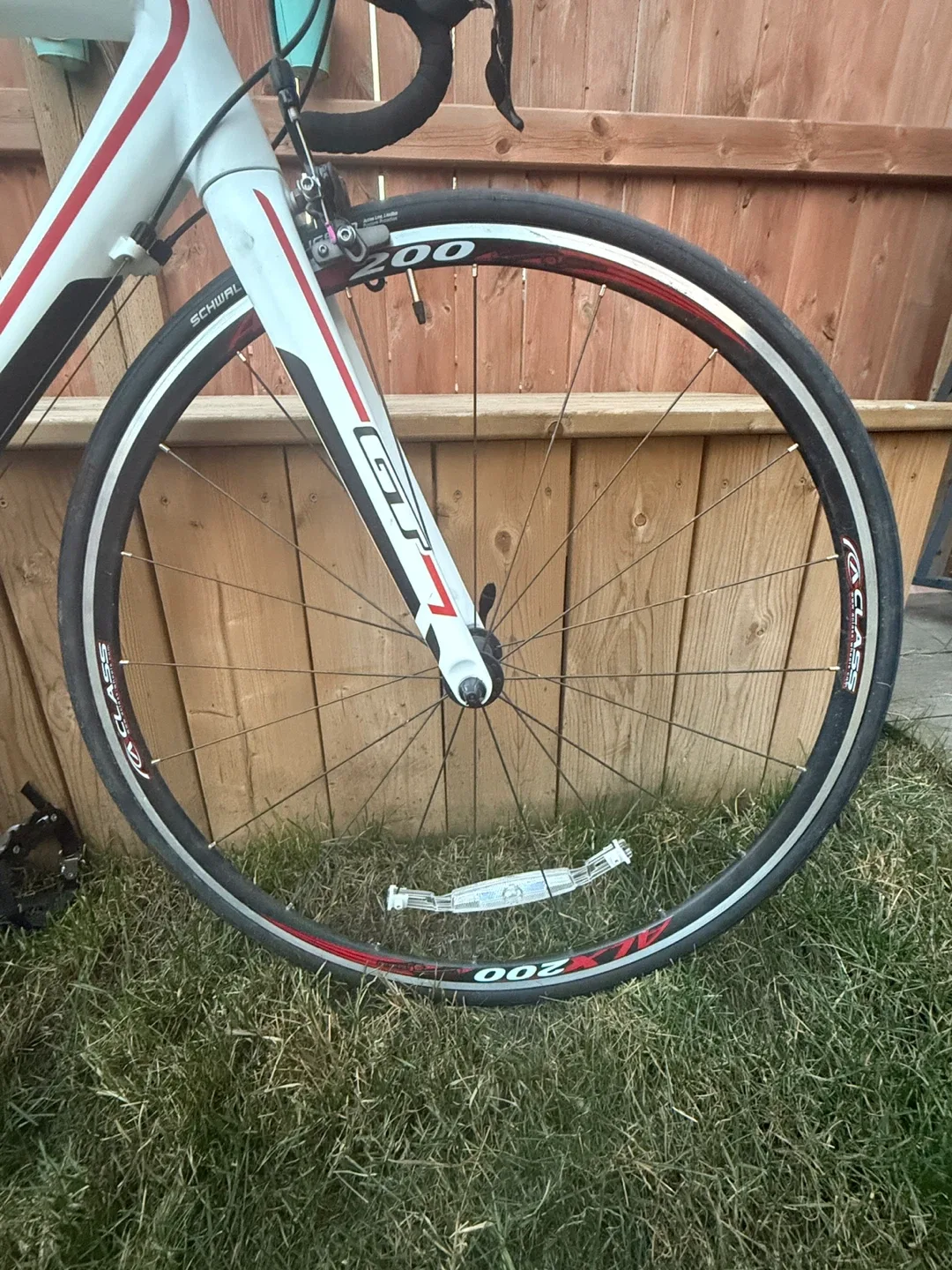 GT Series 2 Road Bike image indicator(3)