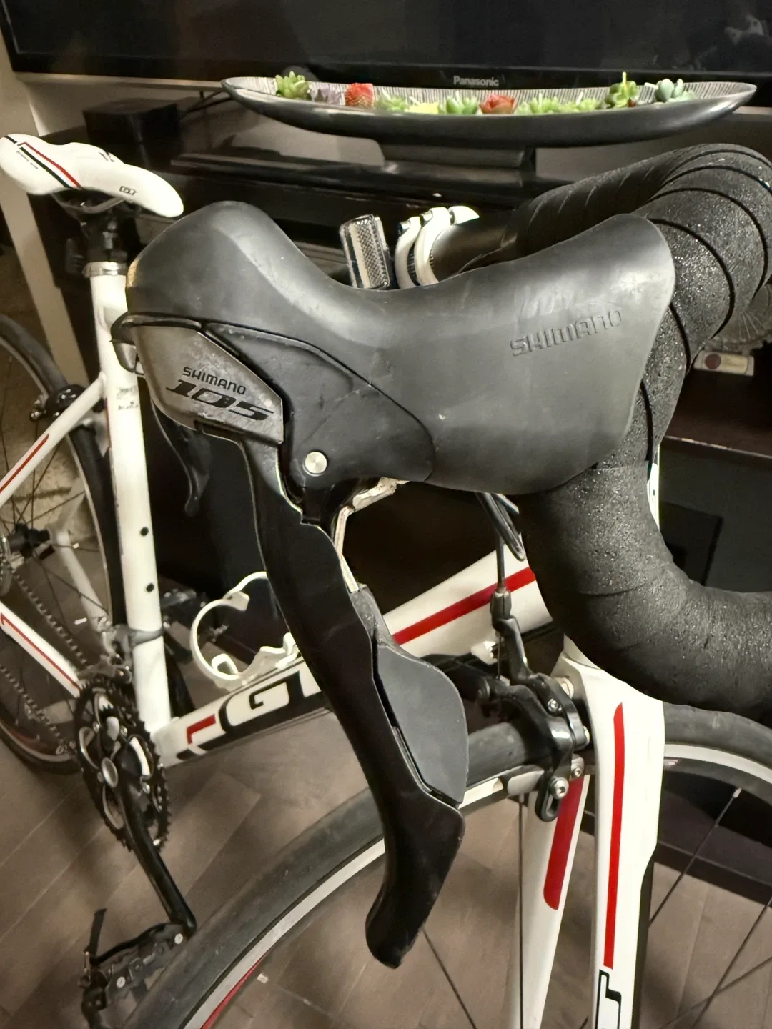 GT Series 2 Road Bike image indicator(8)