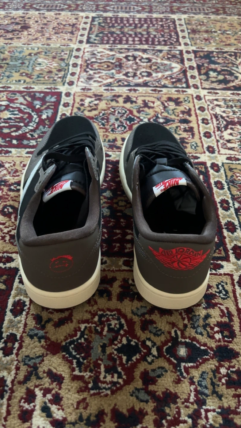Air Jordan 1 Travis Scott – Size 9.5 (Men’s) – $50 (Firm) - photo 3