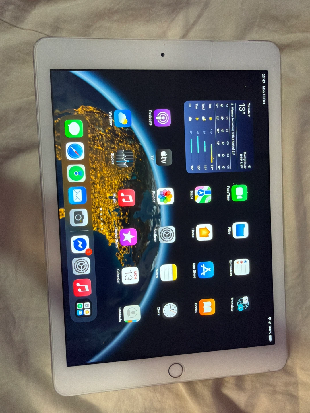Apple iPad (6th generation) - photo 4
