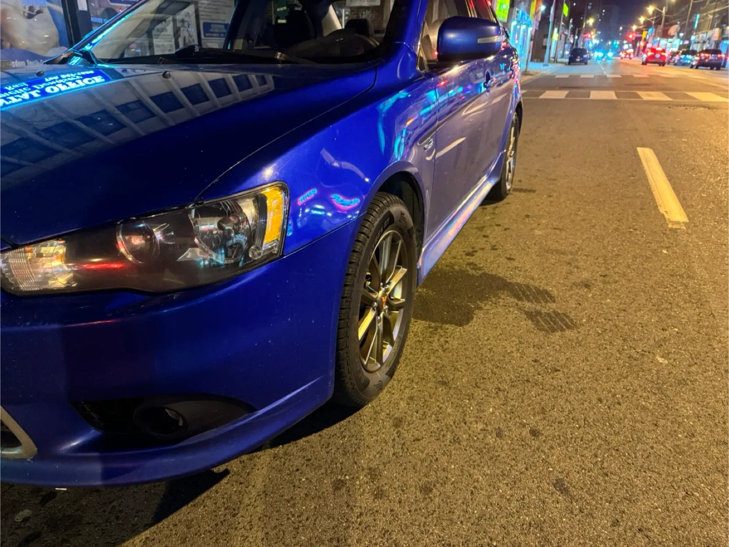 Blue Mitsubishi Lancer image indicator(7)