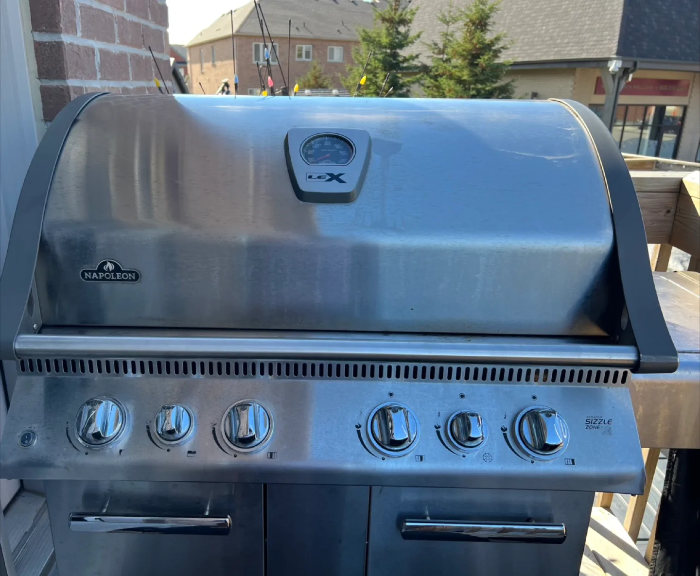 Napoleon LEX Grill (Natural Gas) image indicator(6)