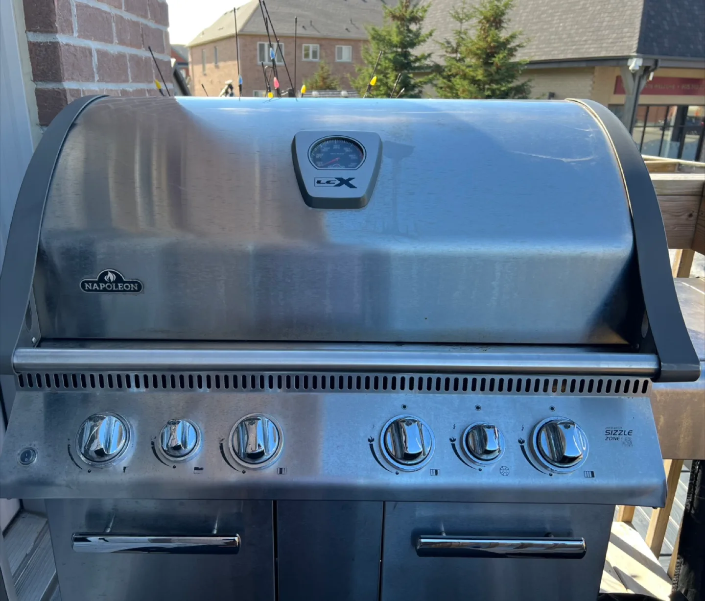 Napoleon LEX Grill (Natural Gas) image indicator(4)