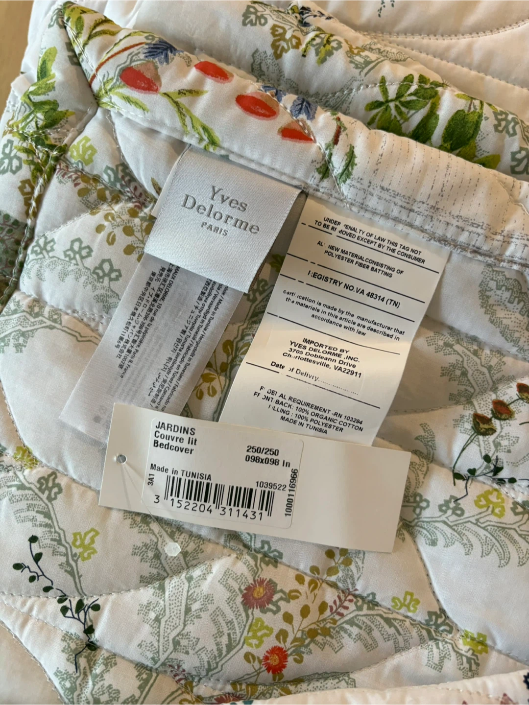 Yves Delorme Jardins Bedcover 98/98 inch and 2 small pillows - photo 5