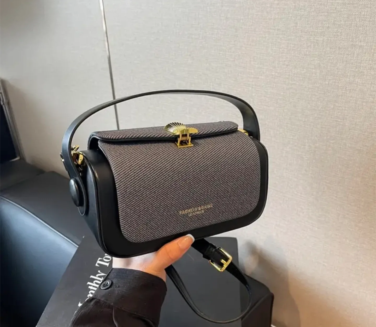 Fashion & Bags Leather Handbag thumbnail