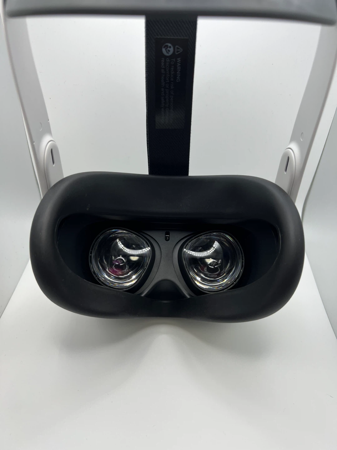 Oculus (Meta) Quest 2 VR Headset - photo 3