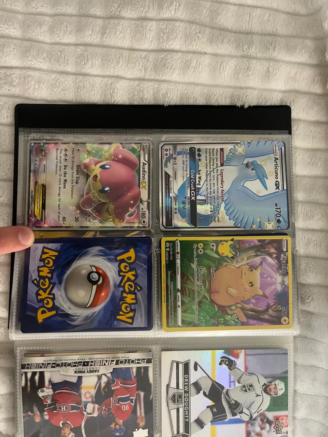 Pokémon Trading Cards super good condition image indicator(4)