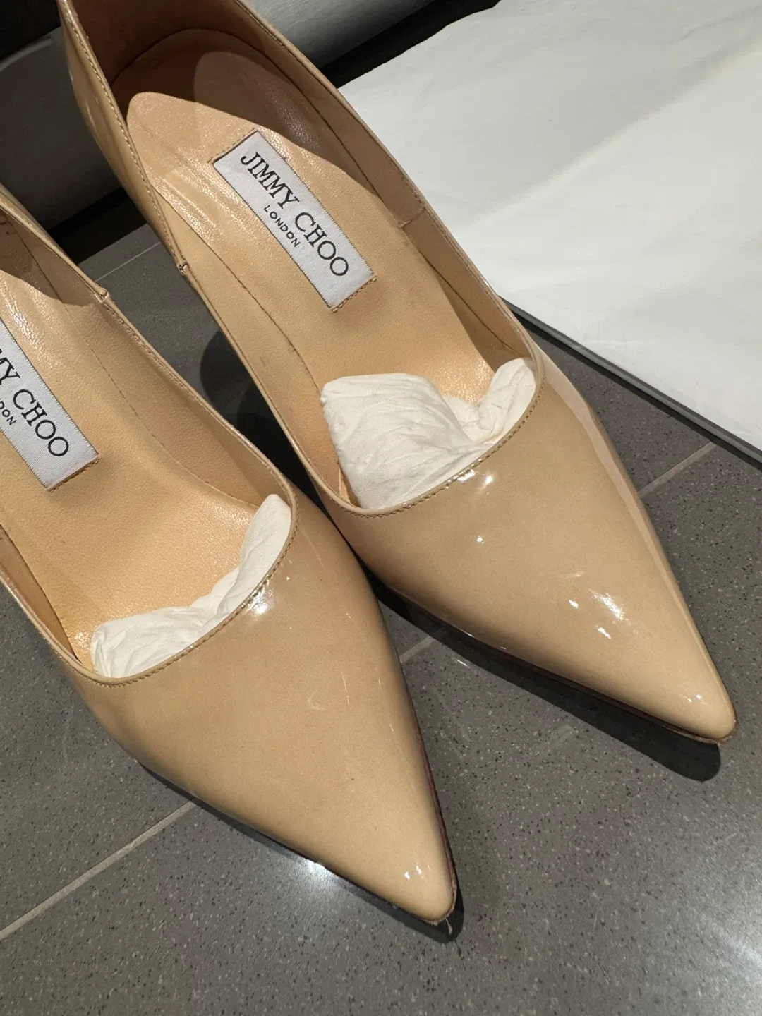 Jimmy Choo Beige Patent Leather Heels Size 37.5 image indicator(8)
