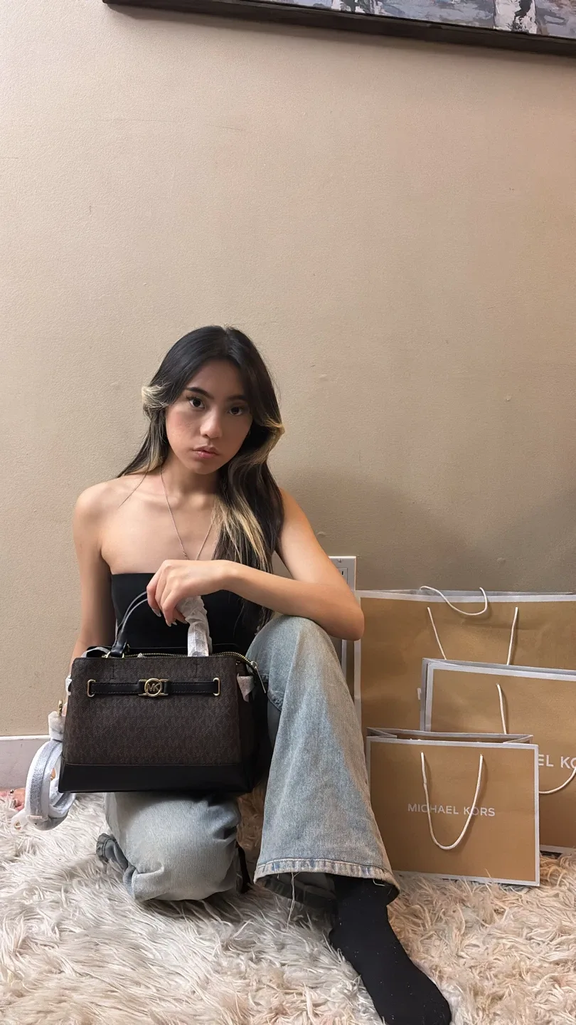 SOLD OUT ‼️Michael Kors medium REED Satchel/Crossbody