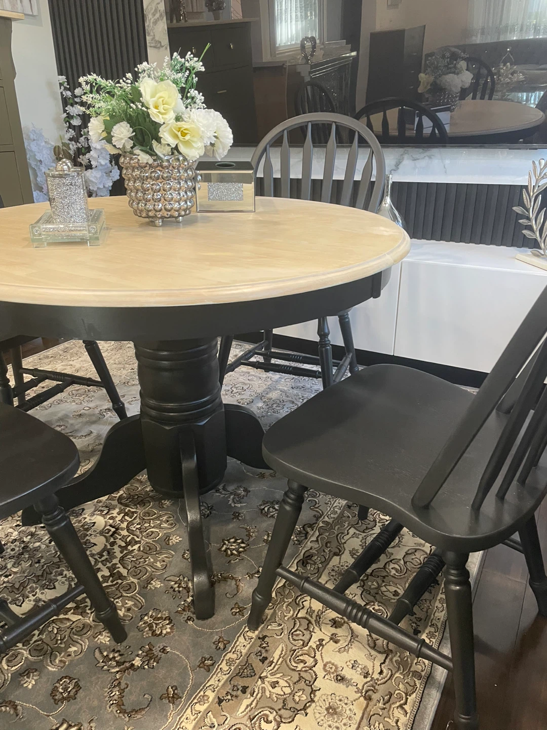 Round Wooden Extendable Dining Table - photo 3