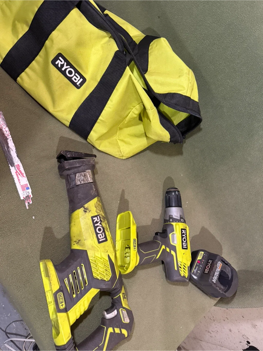 Ryobi Tool Set (Reciprocal Saw/Drill/Charger/Bag) image indicator(3)