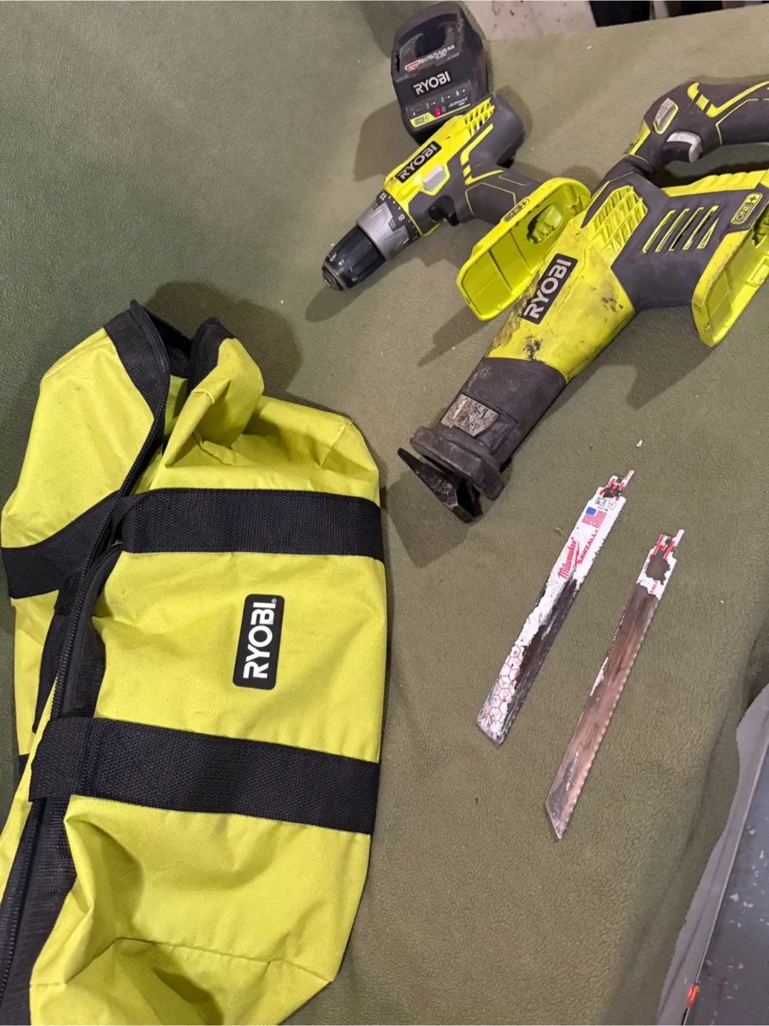 Ryobi Tool Set (Reciprocal Saw/Drill/Charger/Bag) image indicator(2)