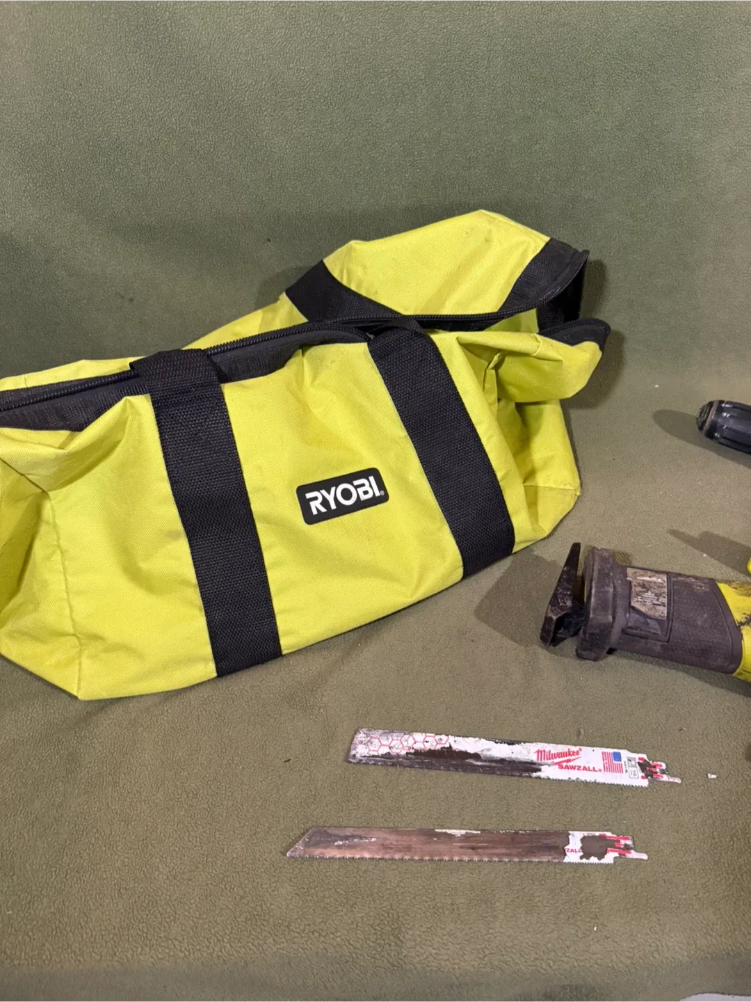 Ryobi Tool Set (Reciprocal Saw/Drill/Charger/Bag) image indicator(6)