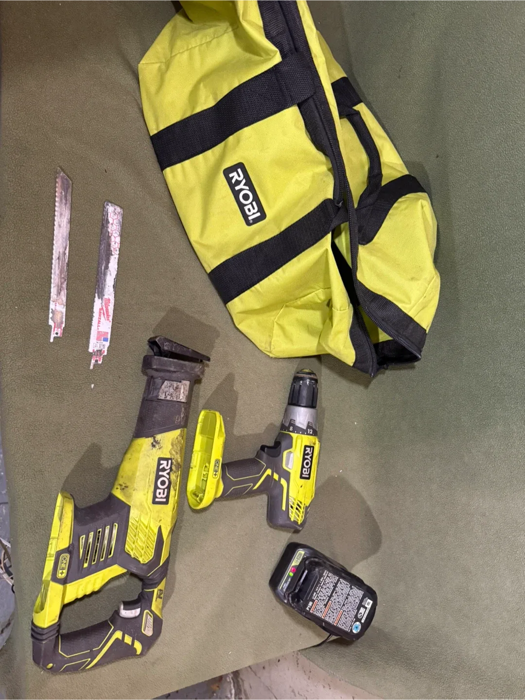 Ryobi Tool Set (Reciprocal Saw/Drill/Charger/Bag) image indicator(9)