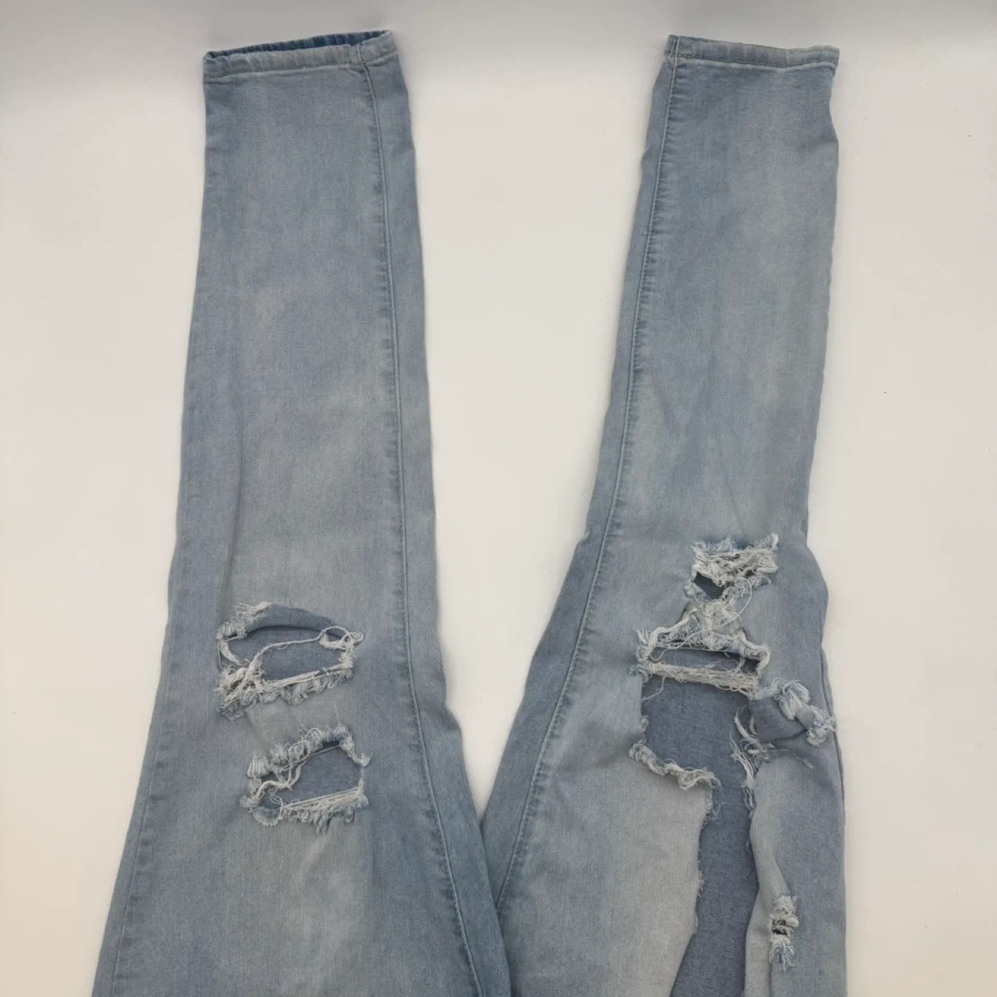 Bluenotes Low Rise Curvy Jegging Jeans Women's Size 34/32 image indicator(4)