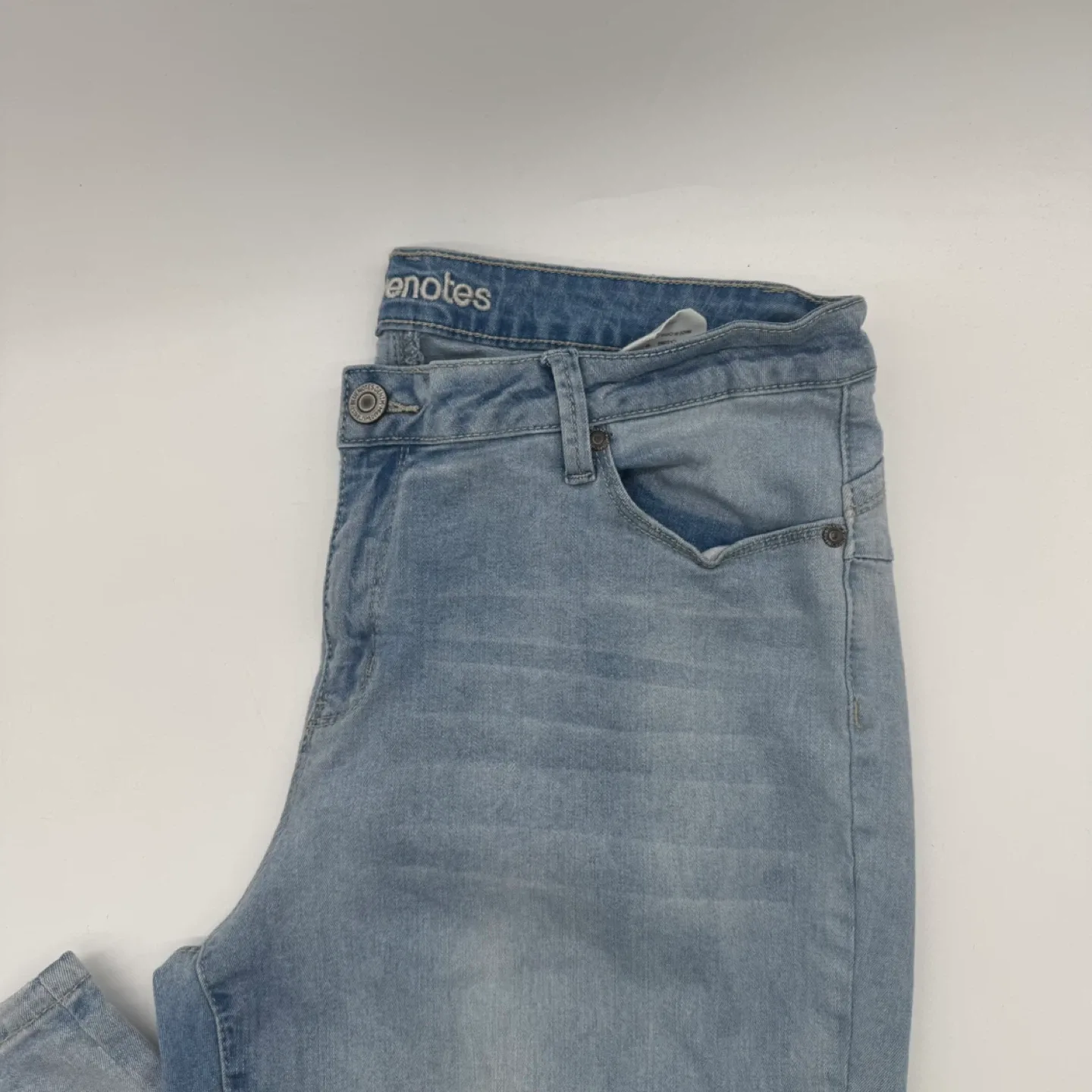 Bluenotes Low Rise Curvy Jegging Jeans Women's Size 34/32 image indicator(2)