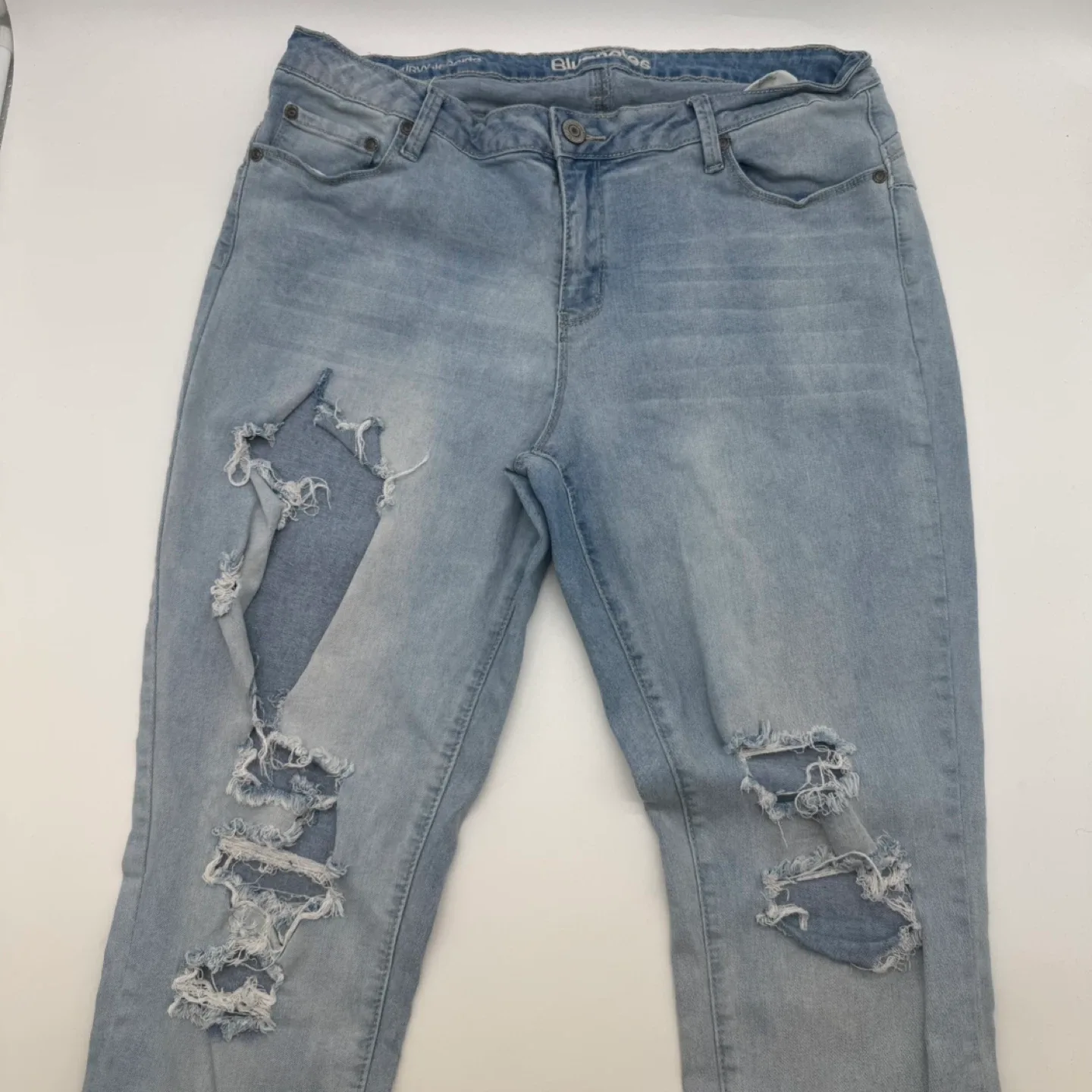 Bluenotes Low Rise Curvy Jegging Jeans Women's Size 34/32 image indicator(3)