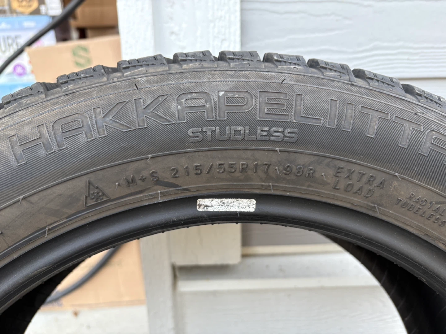 Nokian Hakkapeliitta R3 Winter Tires 215/55R17 - photo 4
