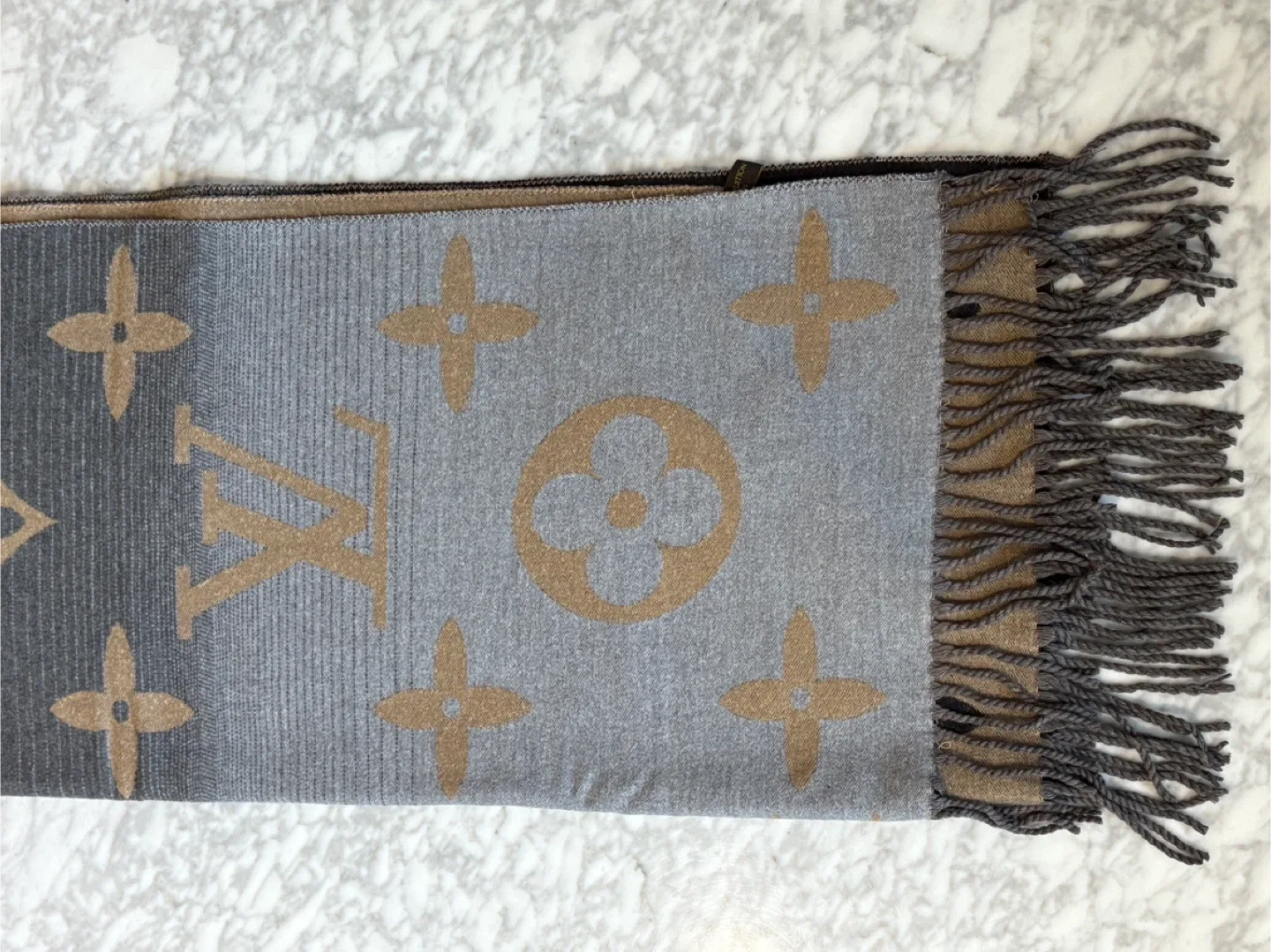 Louis Vuitton Gucci Dior Chanel Scarf image indicator(3)