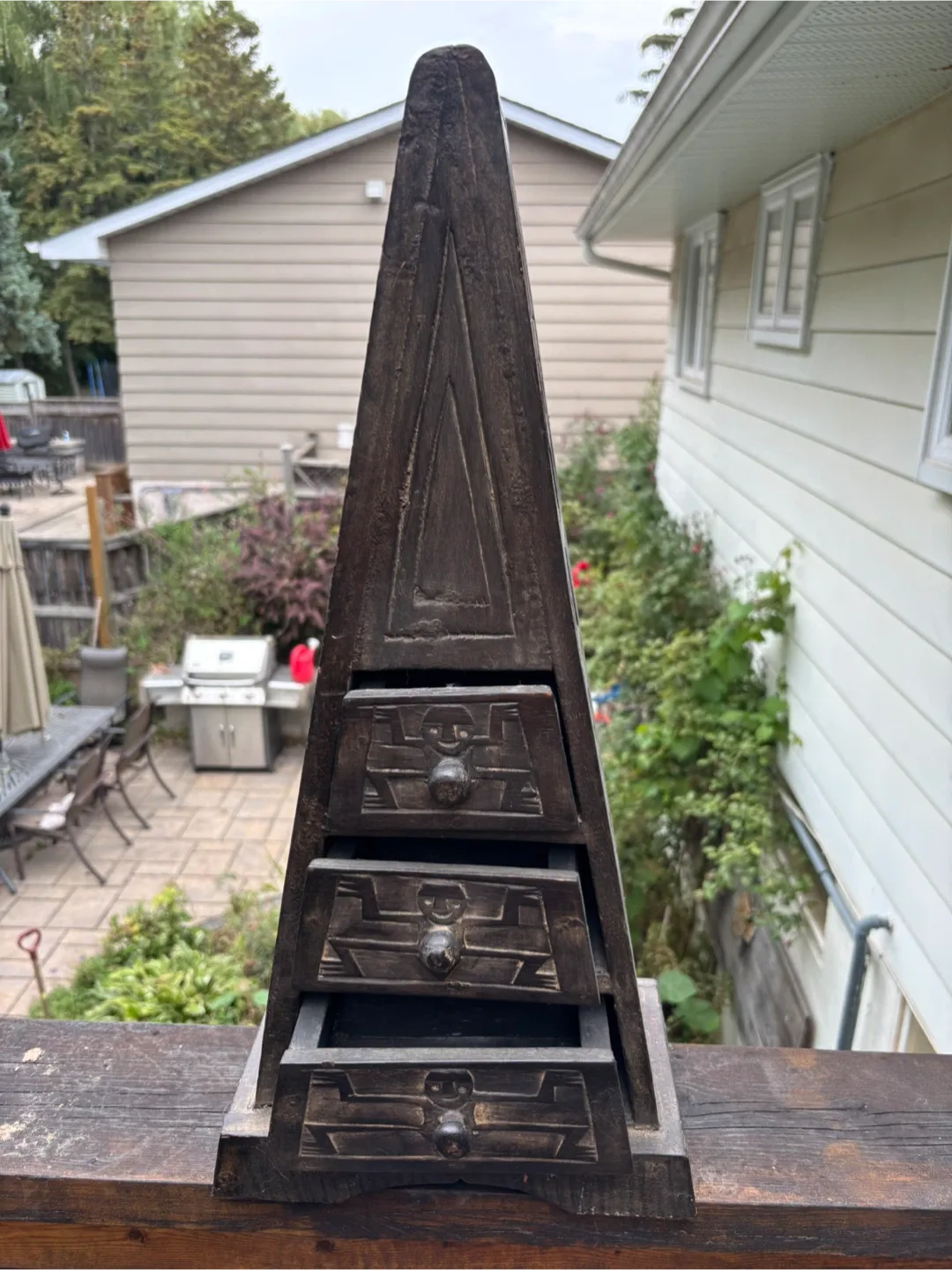 Wooden Pyramid-Shaped Jewelry Box image indicator(2)