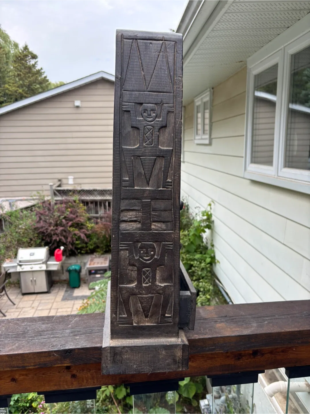 Wooden Pyramid-Shaped Jewelry Box image indicator(4)