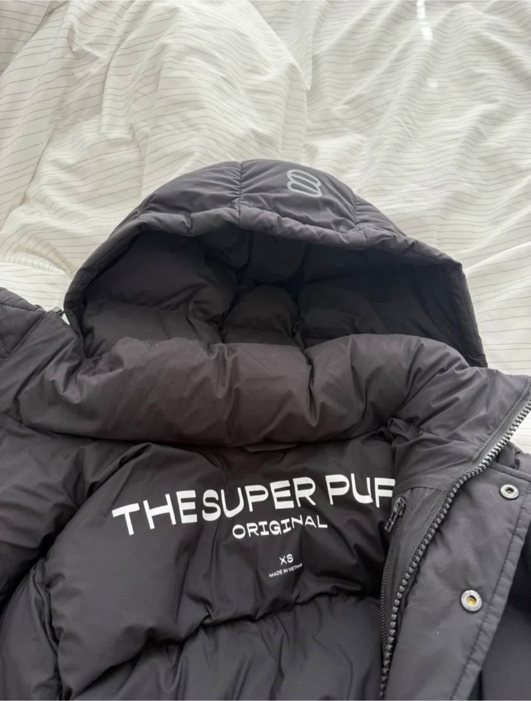 Women’s Black Aritzia Superpuff XS image indicator(2)