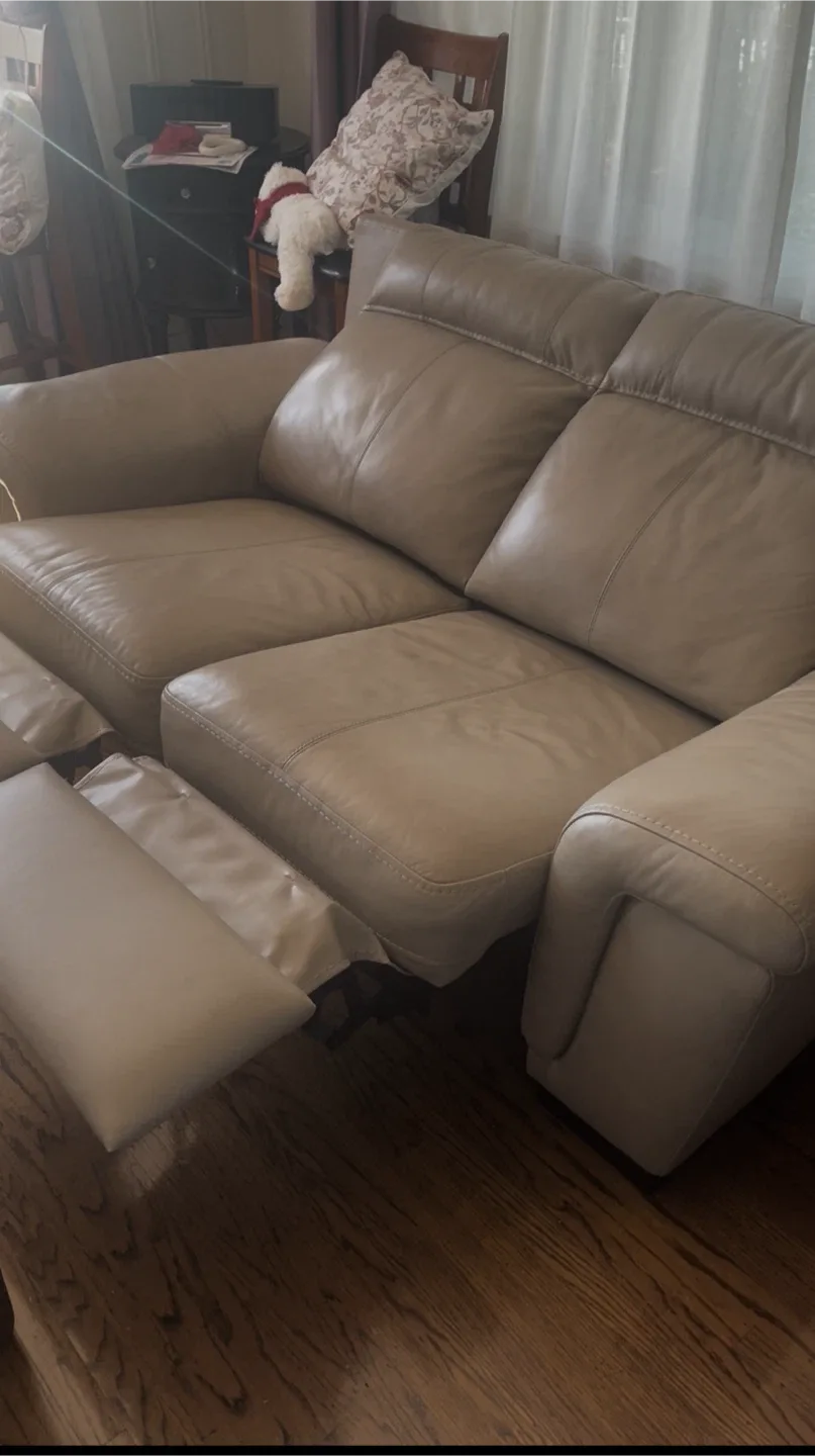 Leather Loveseat Recliner - Beige image indicator(3)