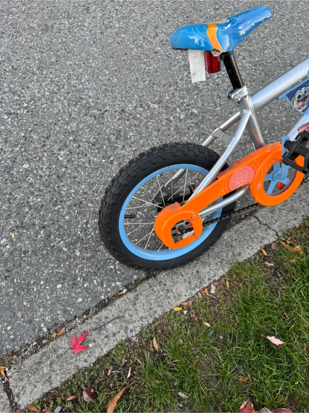 Paw Patrol 12" Kids' Bike with Training Wheels image indicator(2)