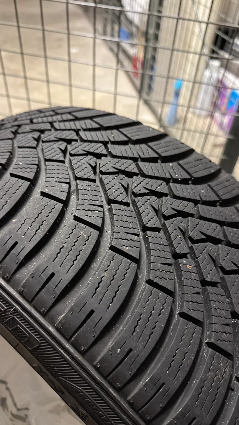 Winter Tires: set of 4 image indicator(4)