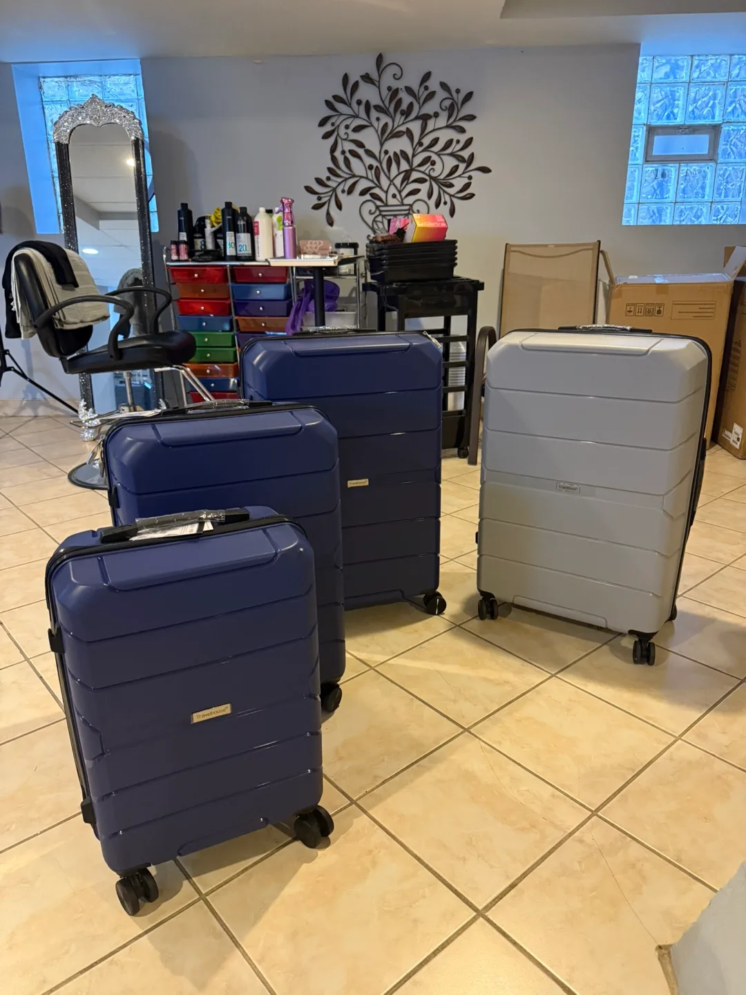 Travelhouse Luggage Set - Blue or Gray thumbnail
