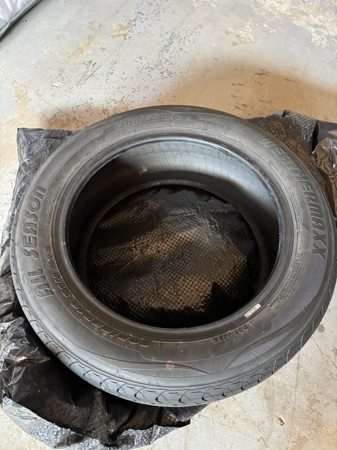 Weathermaxx All Season Tire 205/55R16