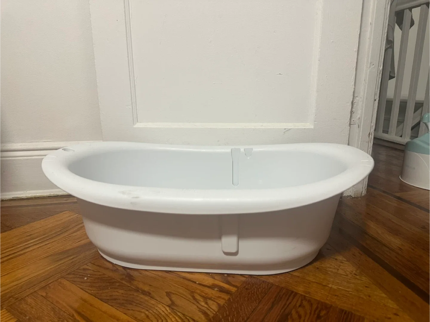 White Baby Bathtub