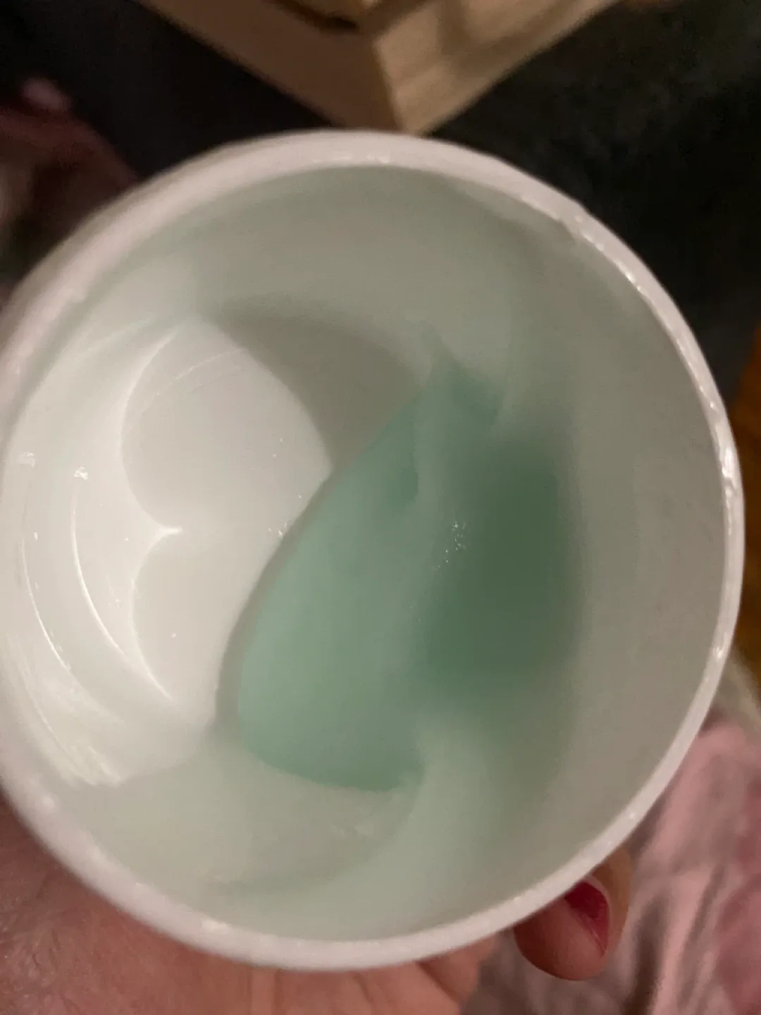 Covergirl Weightless Water Cream image indicator(2)