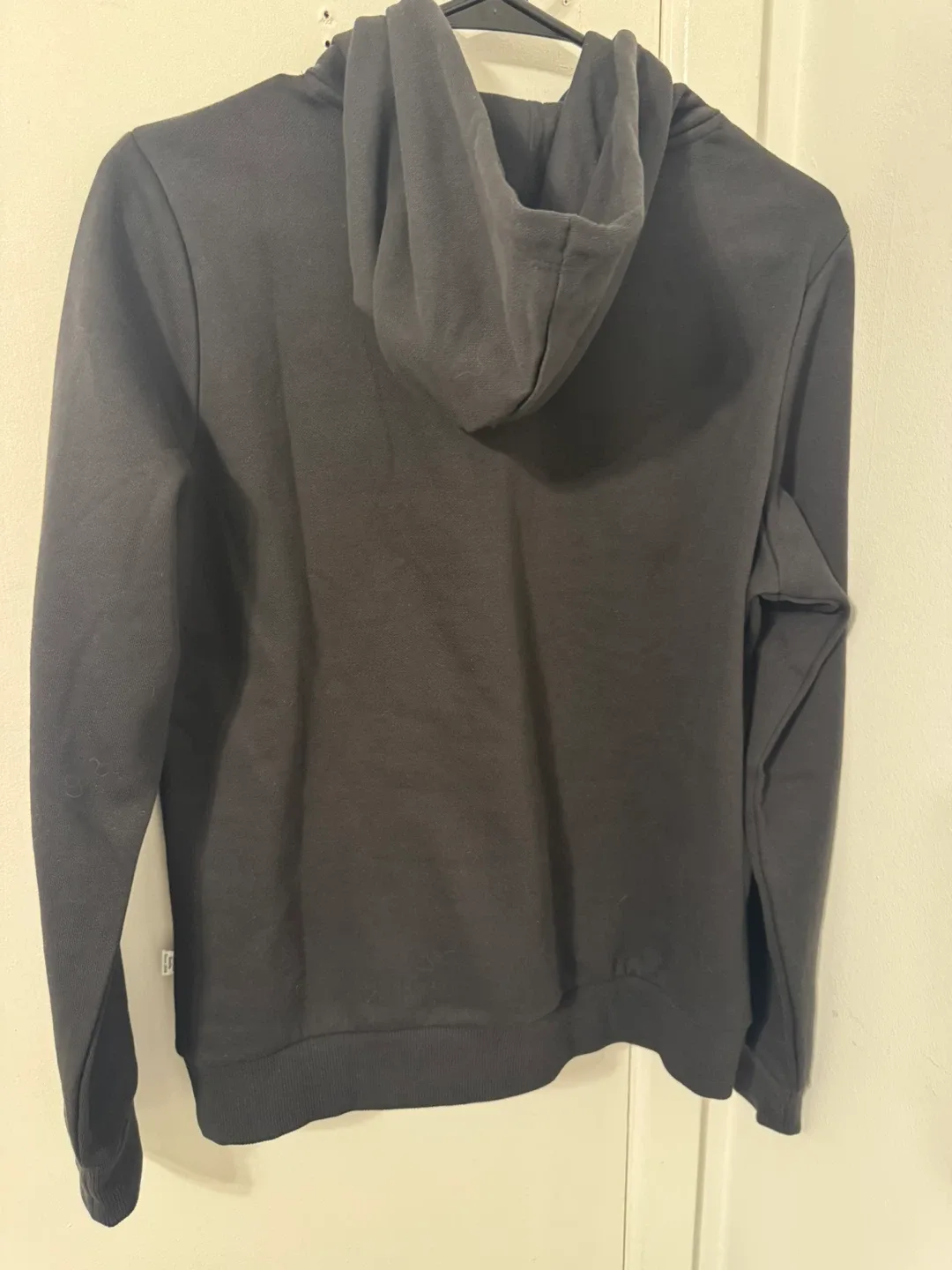 Puma Black Hoodie - Size M image indicator(2)