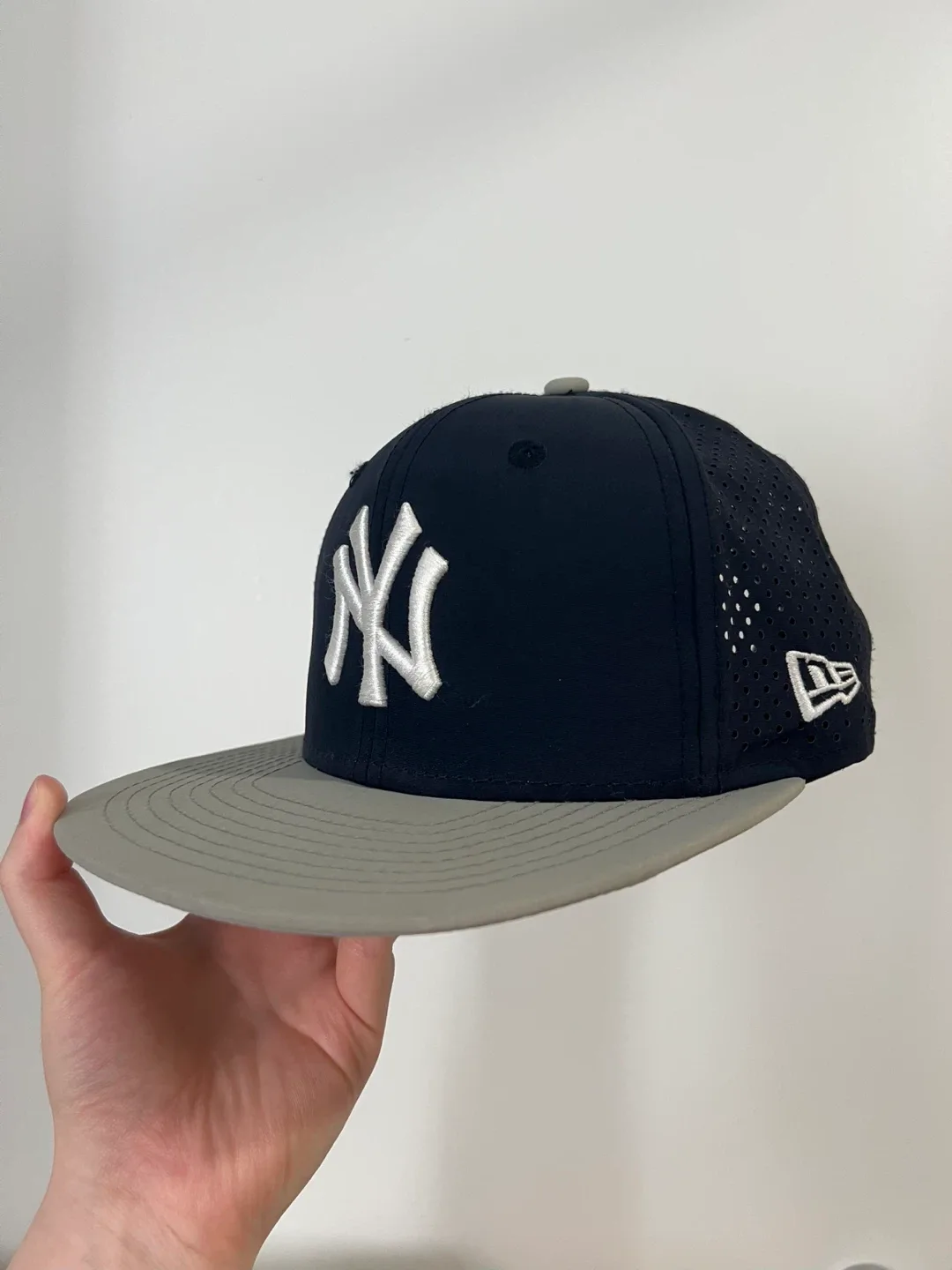 (Retail $68)New Era New York Yankees Hat/Cap image indicator(4)