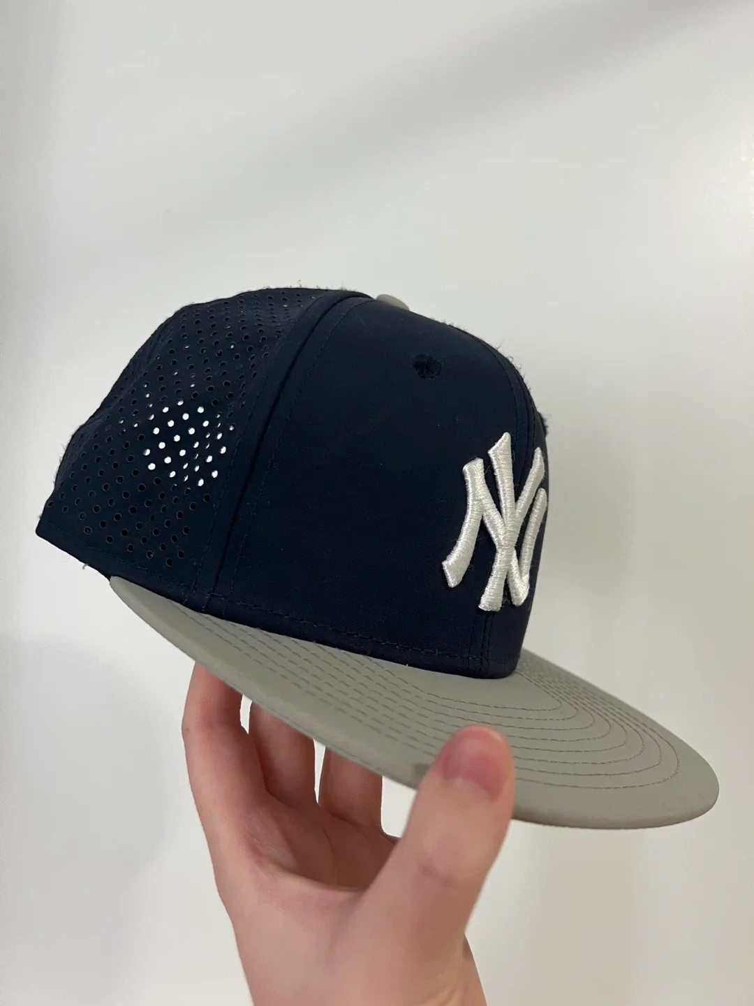 (Retail $68)New Era New York Yankees Hat/Cap image indicator(3)
