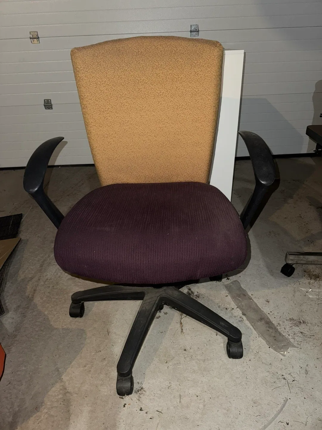 Office Chair - Burgundy Seat, Patterned Back image indicator(6)